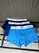 PACK COM TRÊS CUECAS LACOSTE TRUNK EM ALGODÃO COM ELASTANO E LOGO NO CÓS