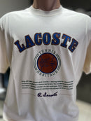 CAMISETA LACOSTE ESTAMPADA TENNIS HERITAGE