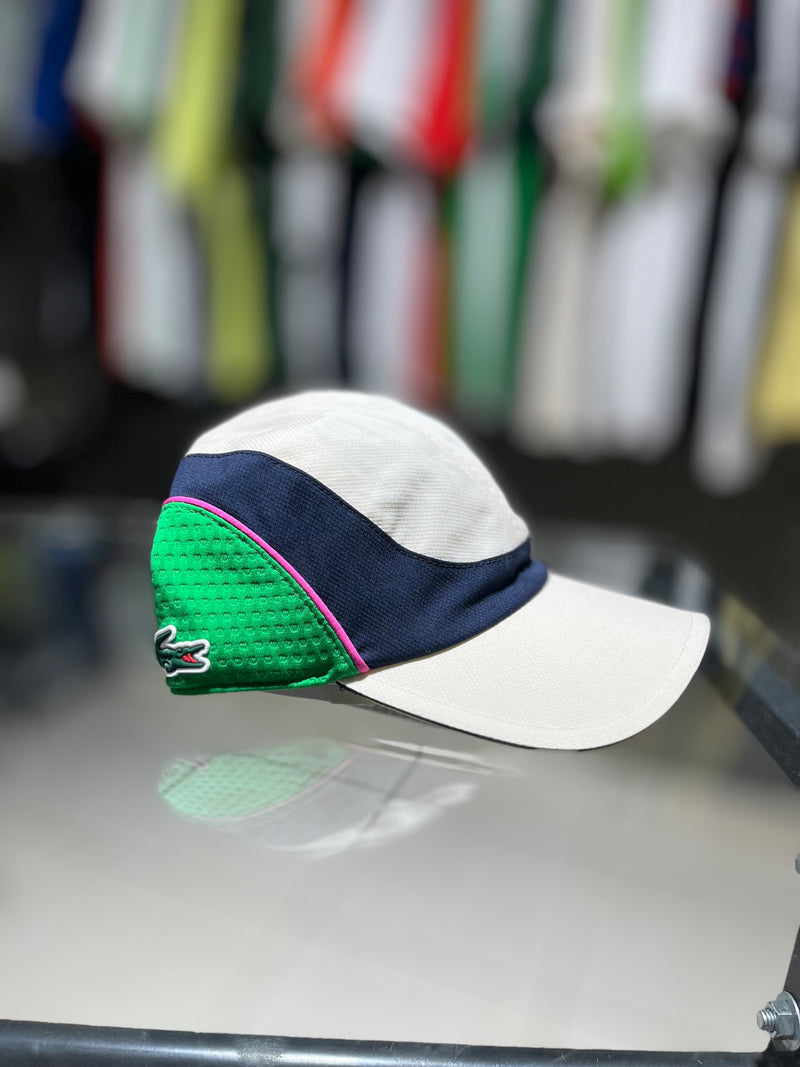 BONÉ LACOSTE COLORBLOCK
