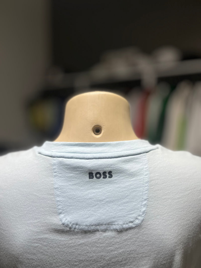 CAMISETA COM ESTAMPA BOSS EM ALTO RELEVO EMBORRACHADO
