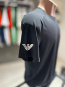 CAMISETA ARMANI EA7 EM TECIDO ESPORT COM ESTAMPA