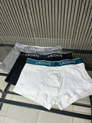 PACK COM TRÊS CUECAS LACOSTE TRUNK EM ALGODÃO COM ELASTANO E LOGO NO CÓS